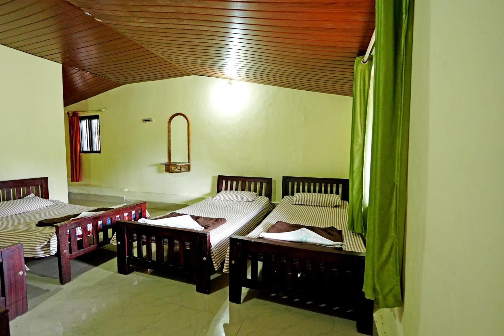 Leisure Homestay - Pool, Boating, Zipline, Home Food, Estate Chikmagalūr Extérieur photo