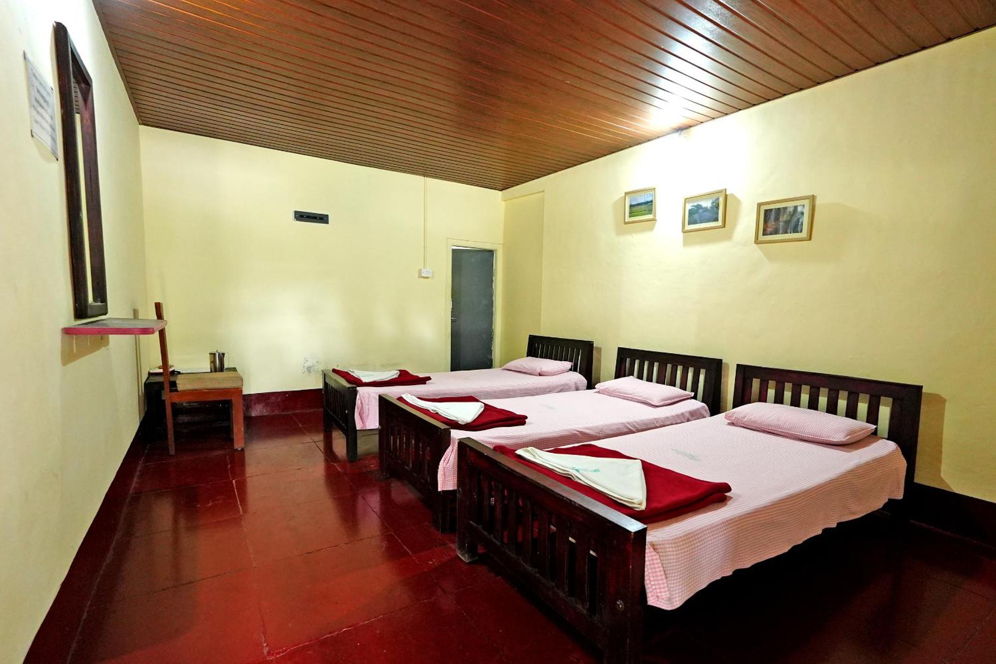 Leisure Homestay - Pool, Boating, Zipline, Home Food, Estate Chikmagalūr Extérieur photo