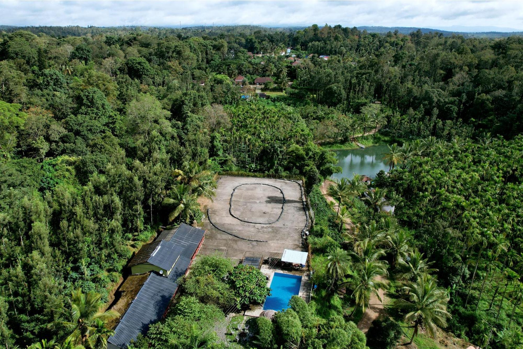 Leisure Homestay - Pool, Boating, Zipline, Home Food, Estate Chikmagalūr Extérieur photo