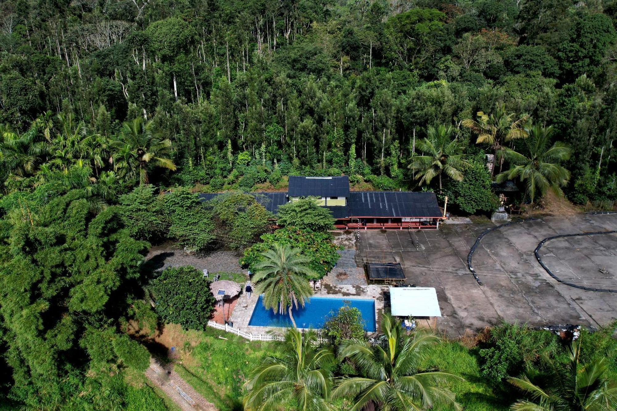 Leisure Homestay - Pool, Boating, Zipline, Home Food, Estate Chikmagalūr Extérieur photo