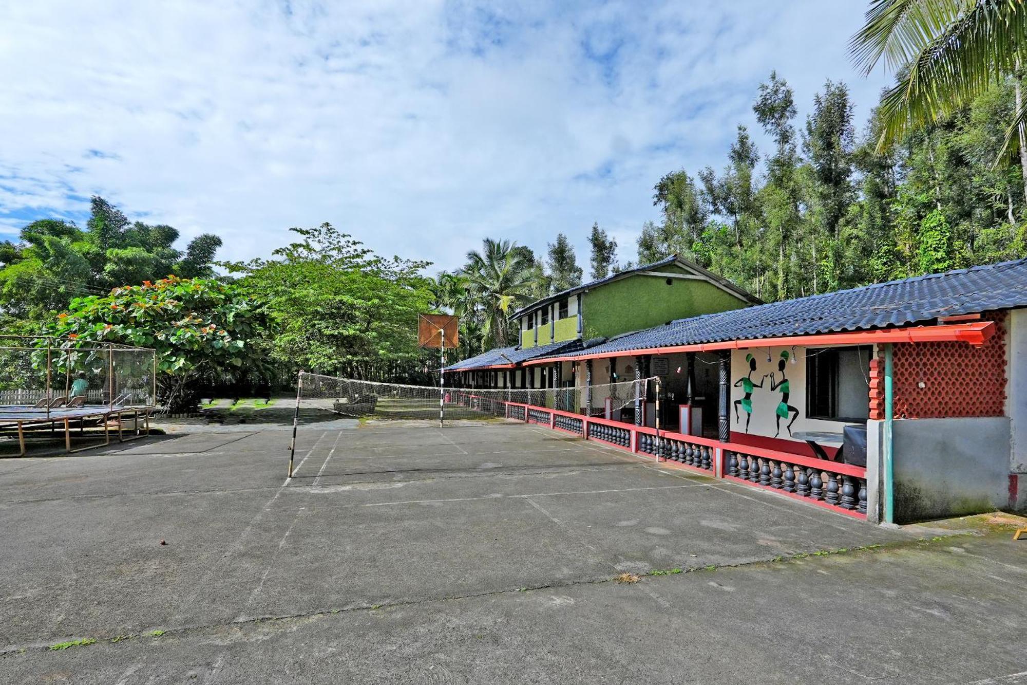 Leisure Homestay - Pool, Boating, Zipline, Home Food, Estate Chikmagalūr Extérieur photo